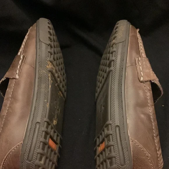 Cole Hann Casual Shoes for Boys - Picture 4 of 6